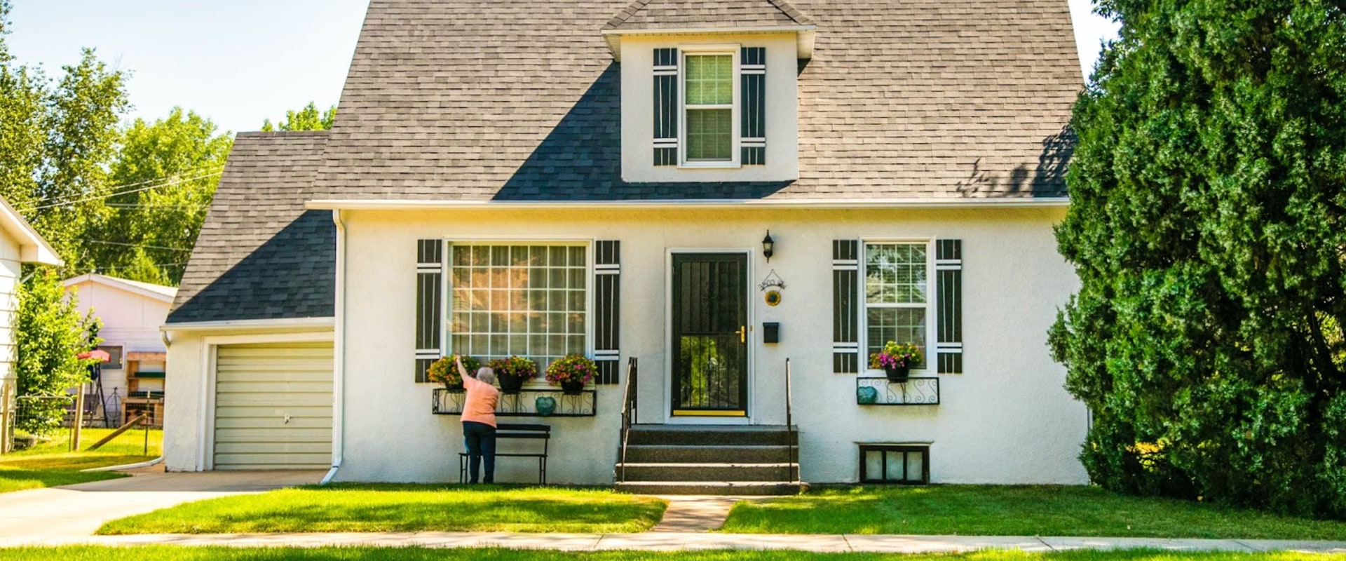 How do you put an offer in on a house before selling yours?
