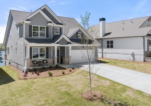 The Benefits Of Renting A Two Bedroom Apartment After Selling Your House In Gainesville, GA