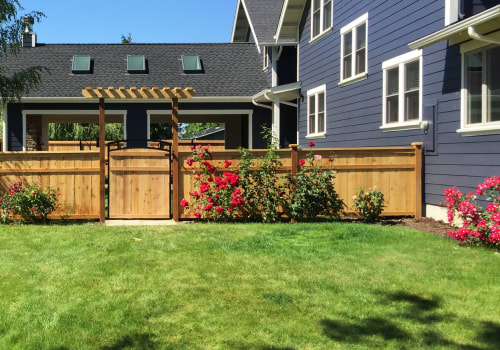 How Fence Builders In Oregon Can Help You Sell Your House Faster