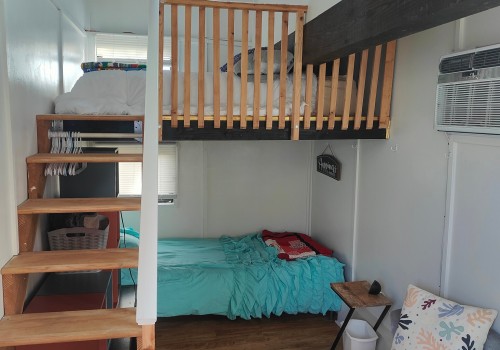 From Sell House Decisions to Smart Stays: Choosing a Hostel on the Sunshine Coast